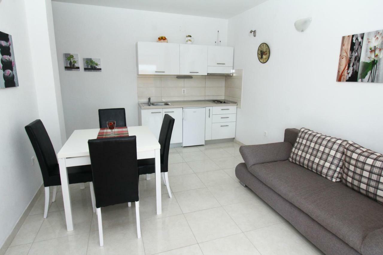 Apartmani Roje Sveti Filip I Jakov Kültér fotó